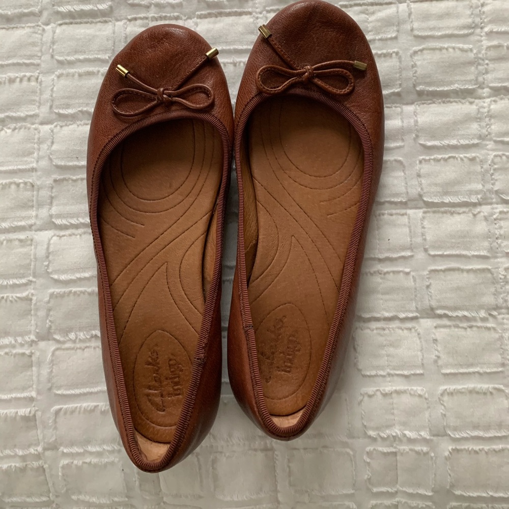 Clarks chestnut ballet flats